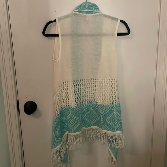 Say What? White and Blue Sleeveless Poncho - Picture 3 of 3